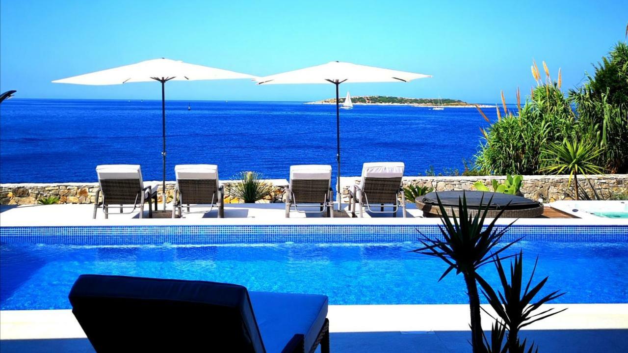 Villa Carisma Island Vis Exterior foto